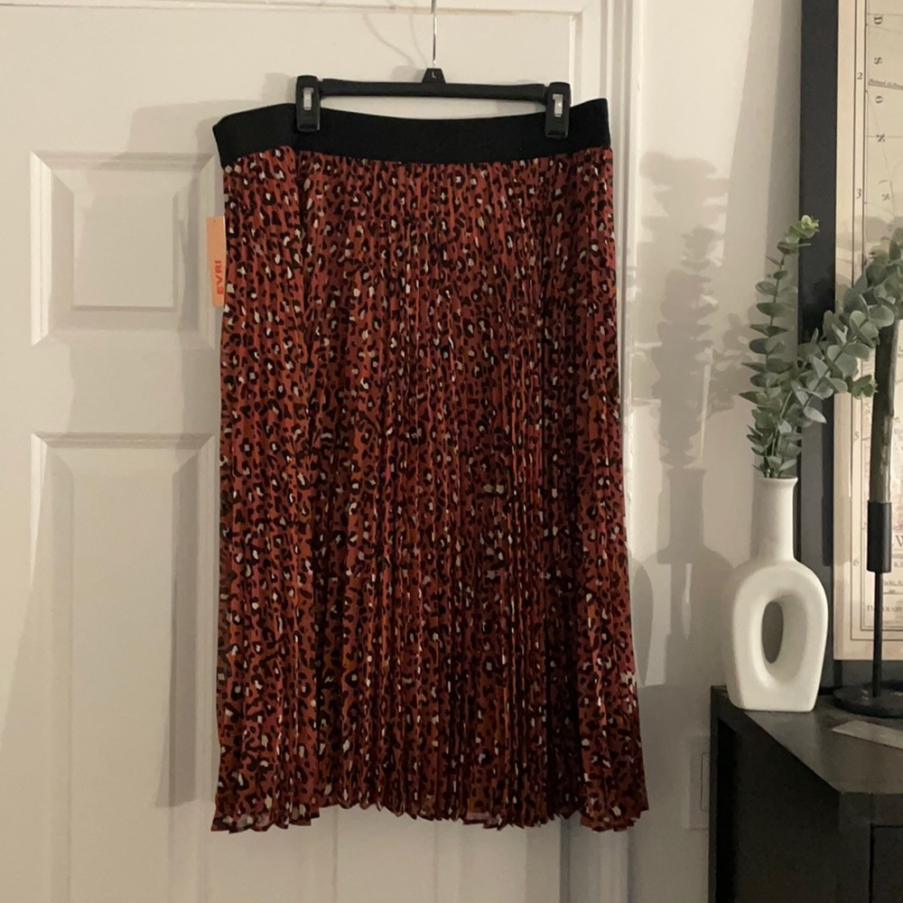 Evri Rust Leopard Skirt